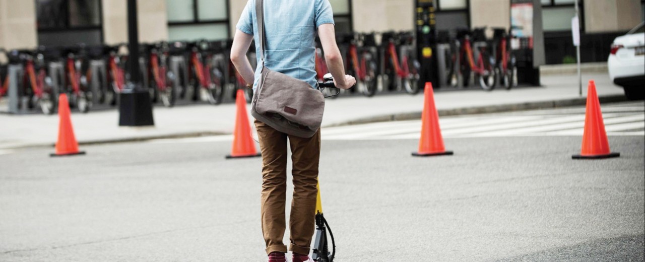 El 80% de los viajes en scooters eléctricos son para ir al trabajo
